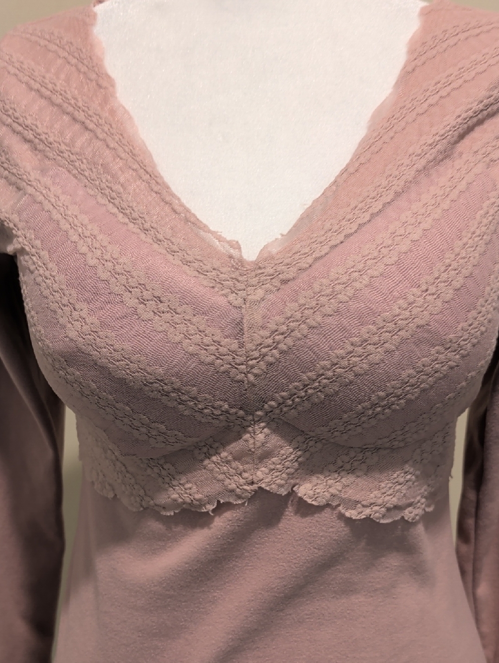 Dusty Pink Lace-Trim V-Neck  Bodice  Long Sleeve Thermal Top - Picture 3 of 8